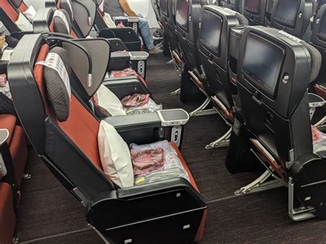 japan airlines premium economy benefits